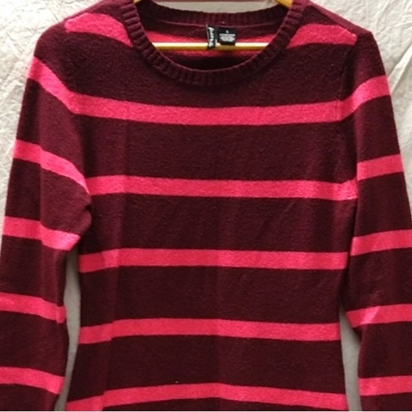 Free for all pink and purple striped sweater - Picture 2 of 11
